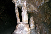Tropfsteinhöhle bei Heidenheim in Giengen