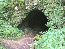 Eine spannede Führung in die Höhlen vom Lonetal - hier wurden der Höhlenmensch und andere Relikte aus der Steinzeit und Eiszeit gefunden