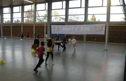 Kinder laufen für Kinder